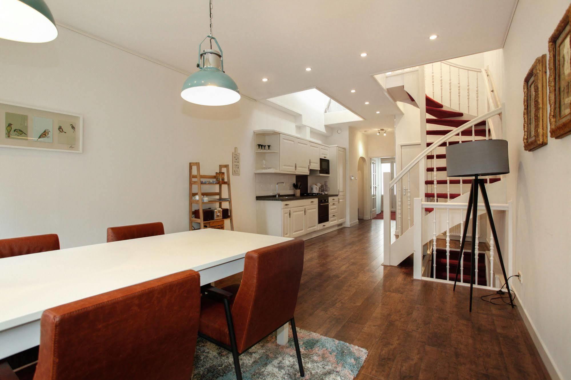 Stayci Serviced Apartments Noordeinde Гаага Экстерьер фото