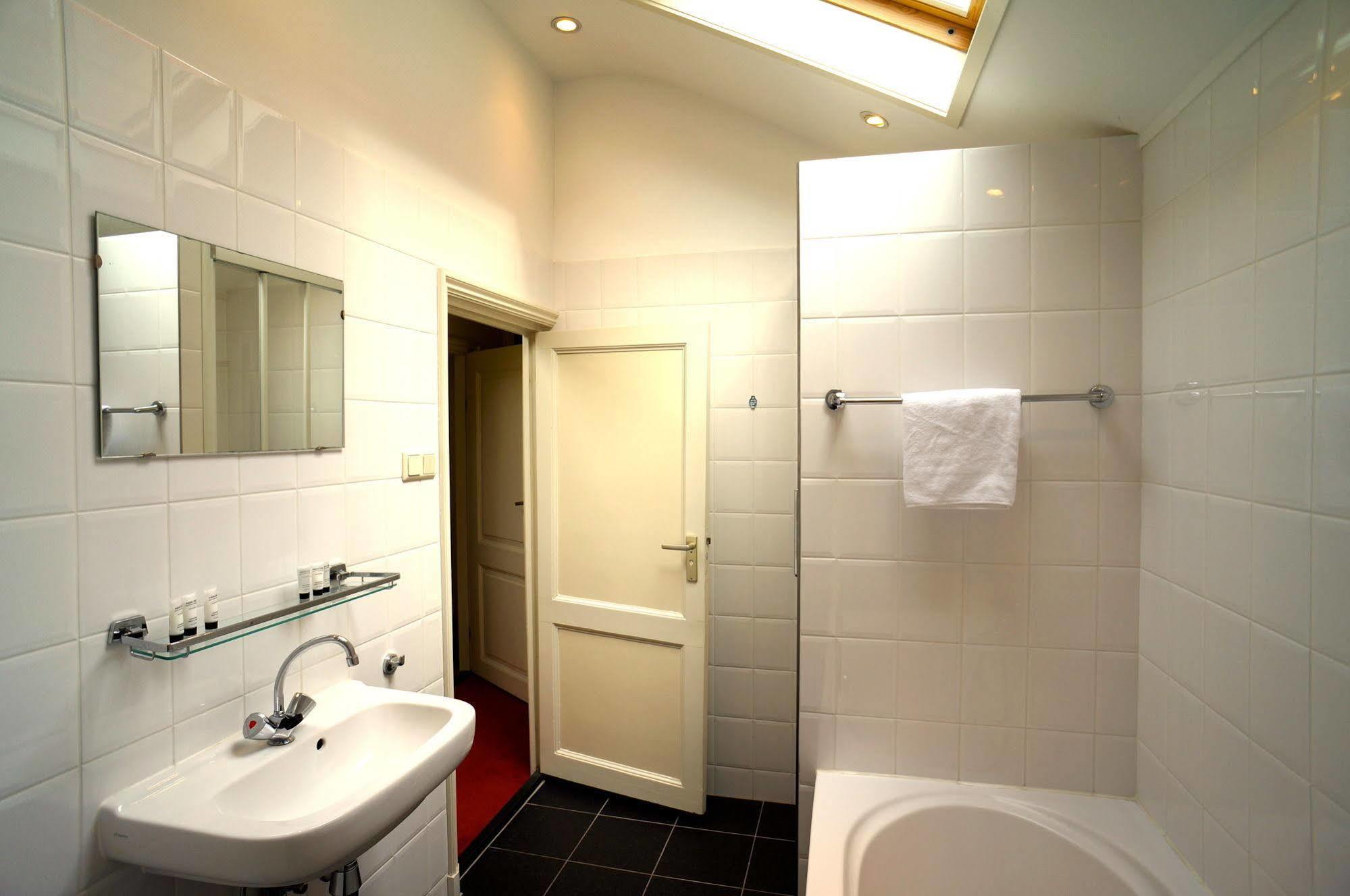 Stayci Serviced Apartments Noordeinde Гаага Экстерьер фото