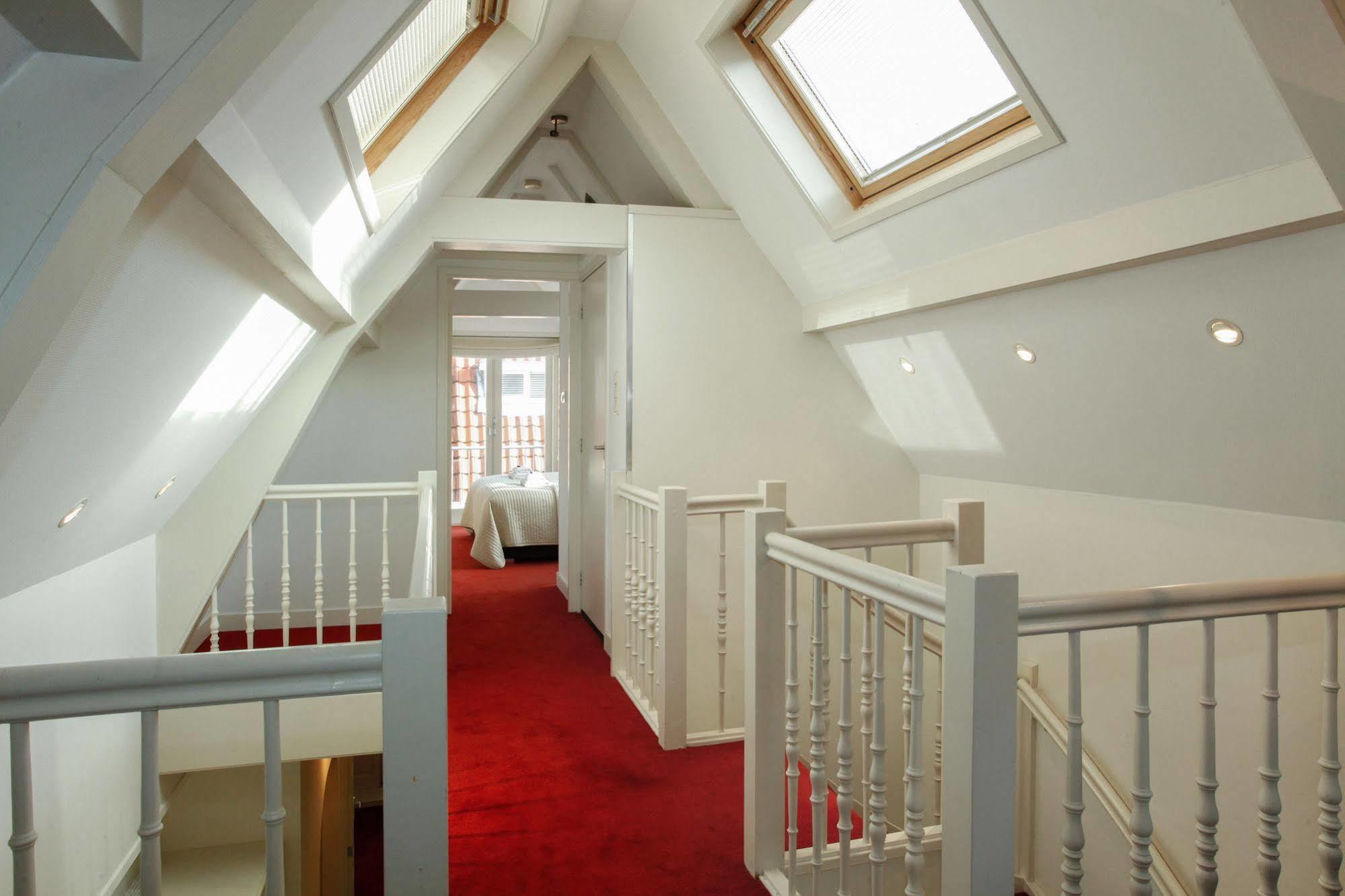 Stayci Serviced Apartments Noordeinde Гаага Экстерьер фото