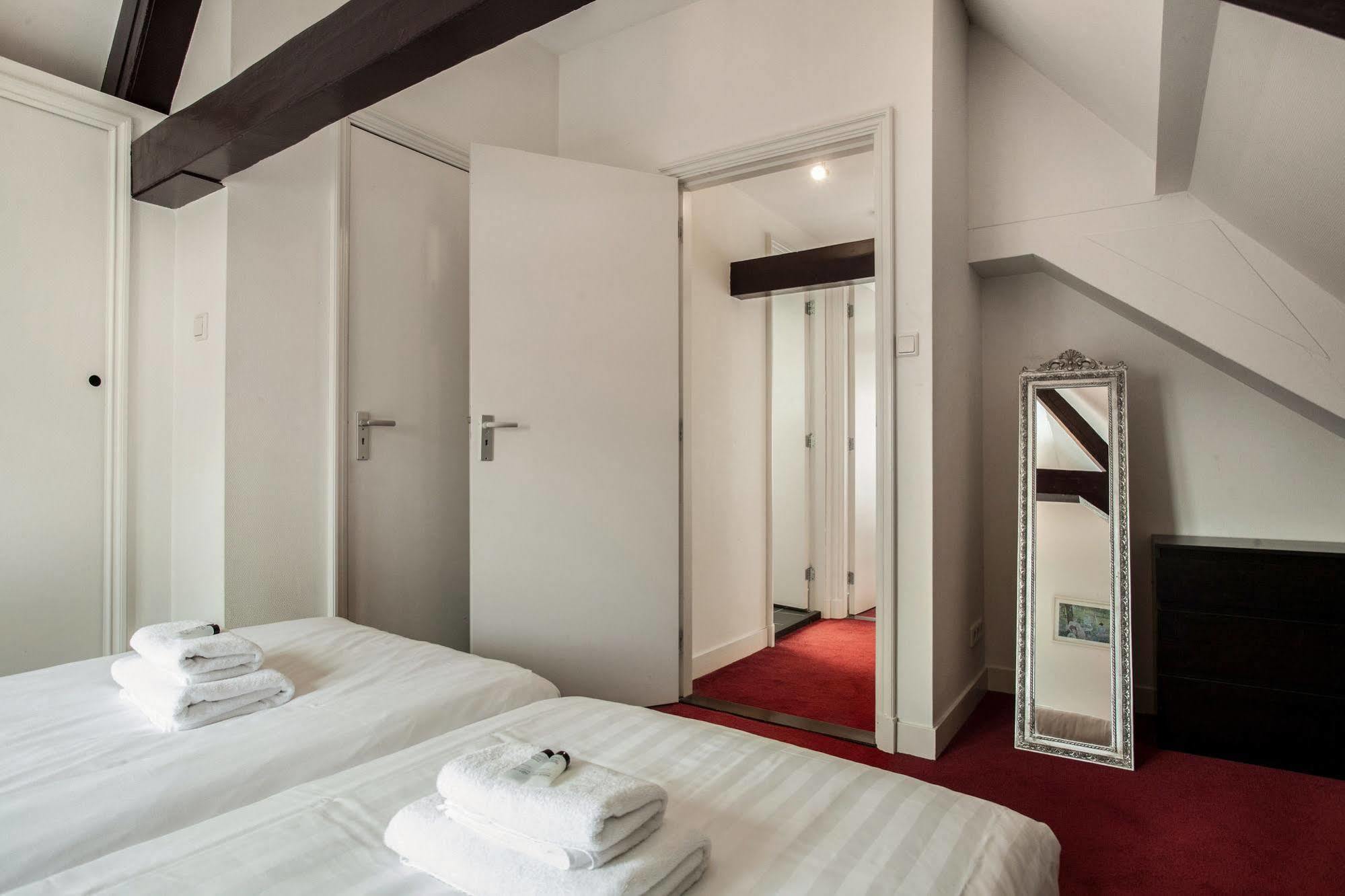 Stayci Serviced Apartments Noordeinde Гаага Экстерьер фото