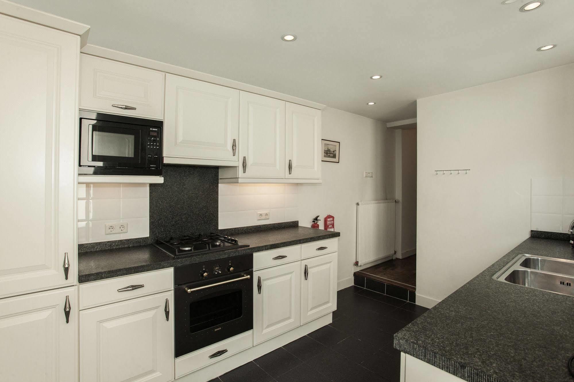 Stayci Serviced Apartments Noordeinde Гаага Экстерьер фото